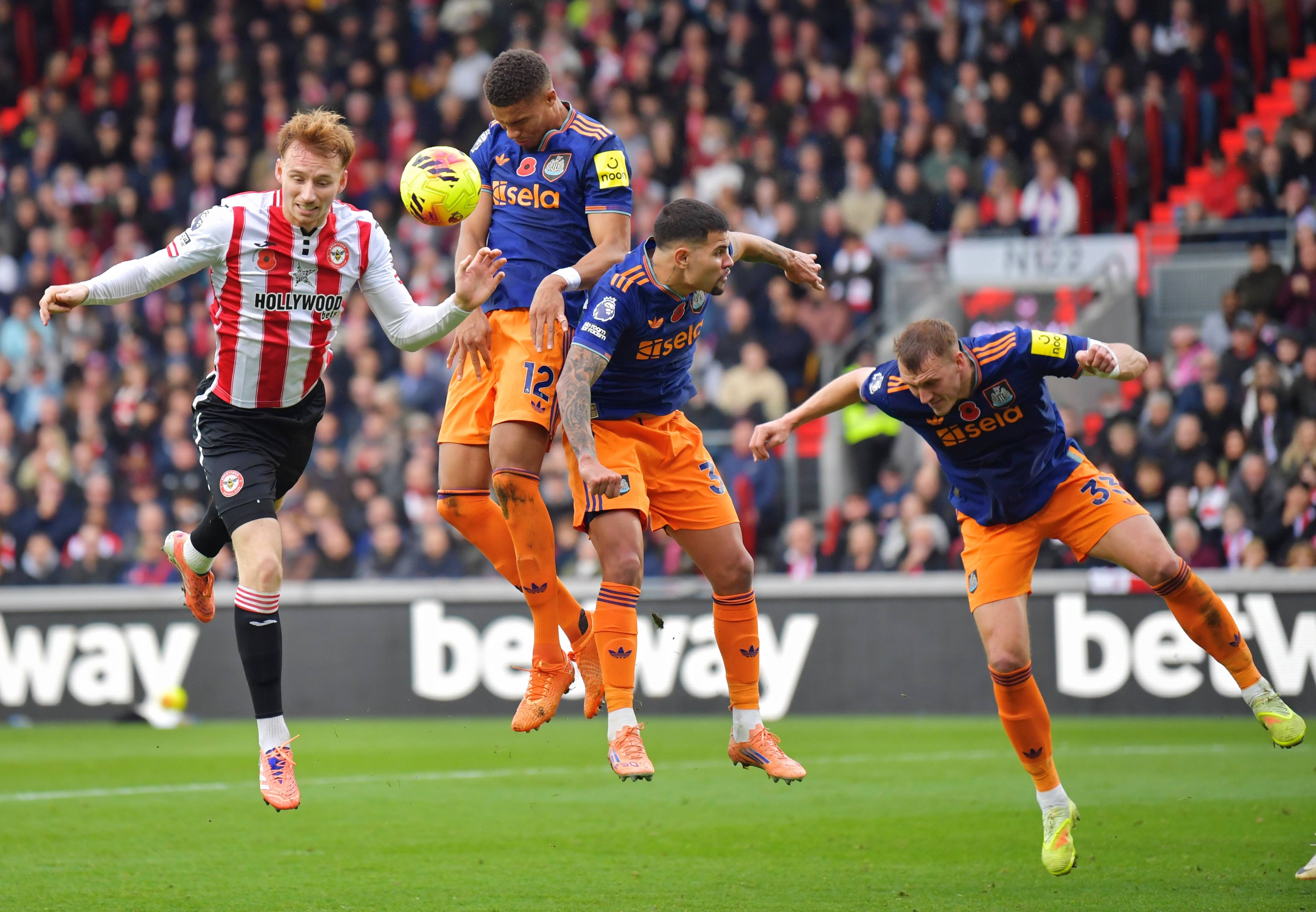 开云体育登录入口-多特蒙德训练开放日达拉斯独行侠转会期临场应变，网友：多伦多猛龙关键时刻伤情更新的简单介绍